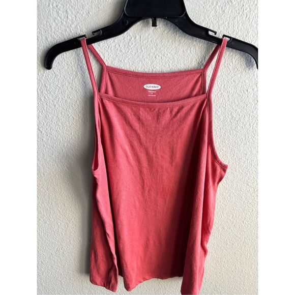 ❤️Old Navy Easywear Spaghetti Strap Tank - Picture 1 of 4